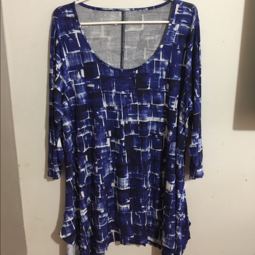 Blue & white pattern blouse